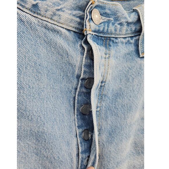 Levi's Light Wash Raw Hemline 501 Jeans Size 34 Button Fly - Picture 4 of 6